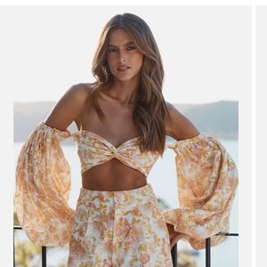 Showpo - Amalie The Label - Emerita Puff Sleve Crop Top - US Size 4